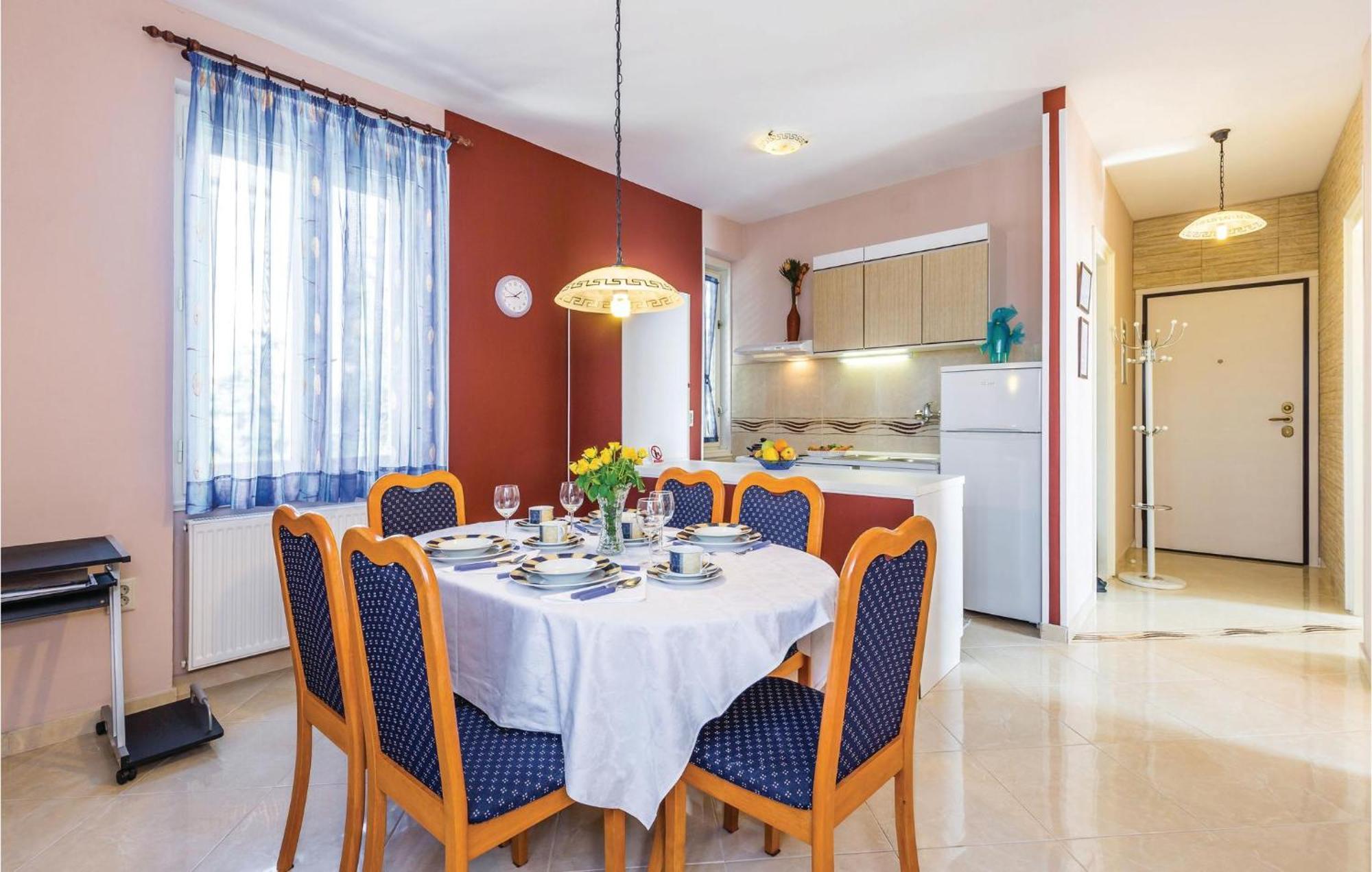 Gorgeous Apartment In Rijeka With Kitchen Exterior foto